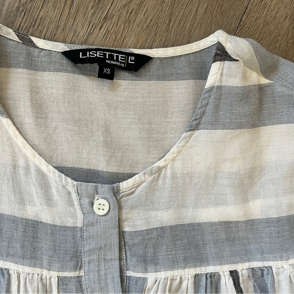 Ladies Button Up Top​ - Picture 3 of 5